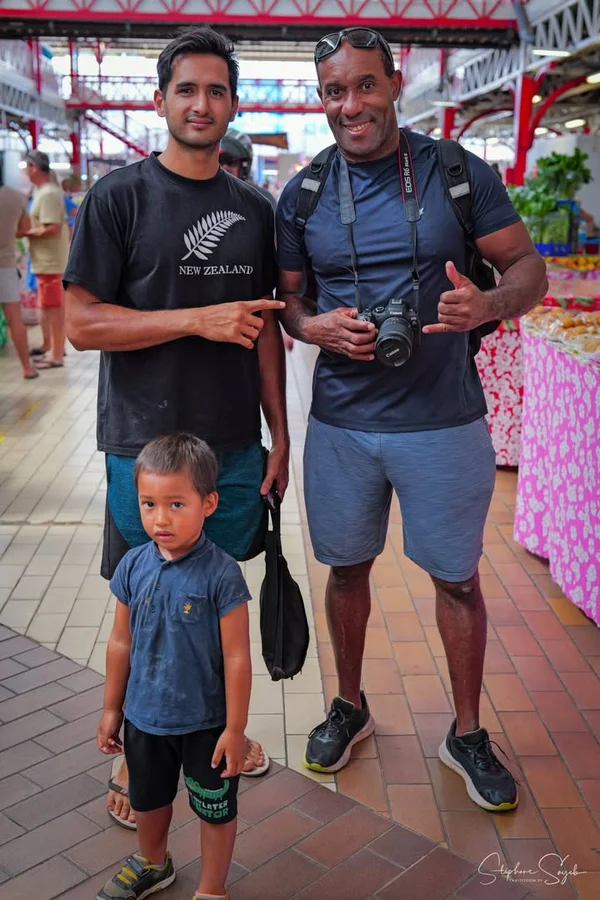 Papeete. Aujourd’hui. Portraits posés. Māuruuru ro - 5