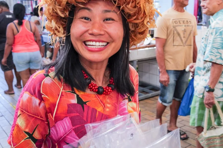 Allons au marché de Pape’ete pour acheter les frui - 2