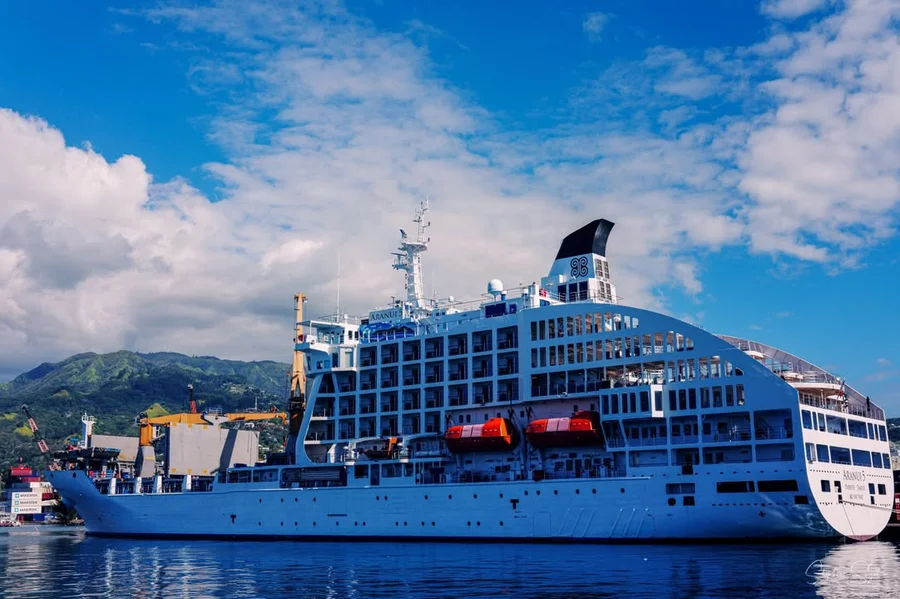 Le fameux Aranui 5 est à quai ! Ce navire unique a - 5