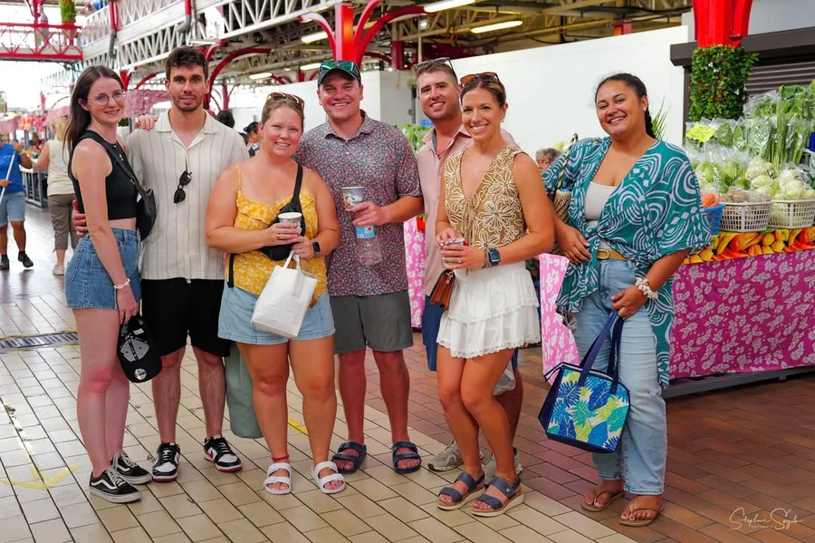 Il y a des jours où la lumière et les visages de T - 8