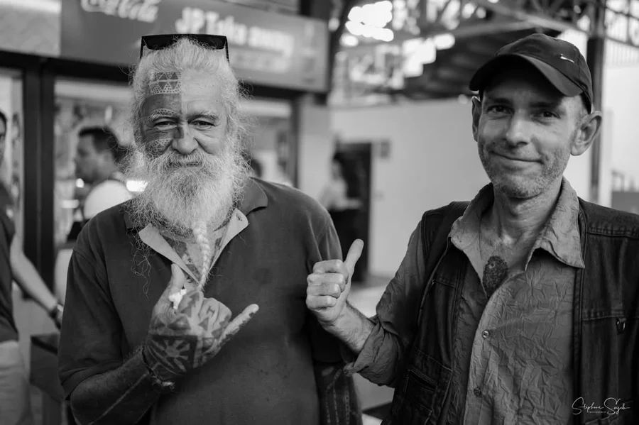 Flashs du Quotidien et Histoires Gravées. Aujourd' - 3