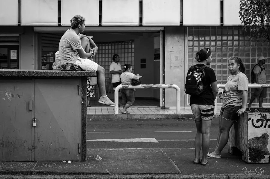 Les visages du quotidien à Papeete. Sous un ciel c - 6