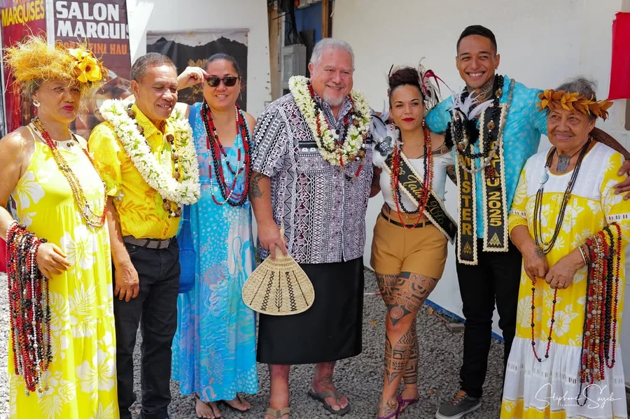 Il fait beau et l'Aranui 5 est de nouveau à quai,  - 10