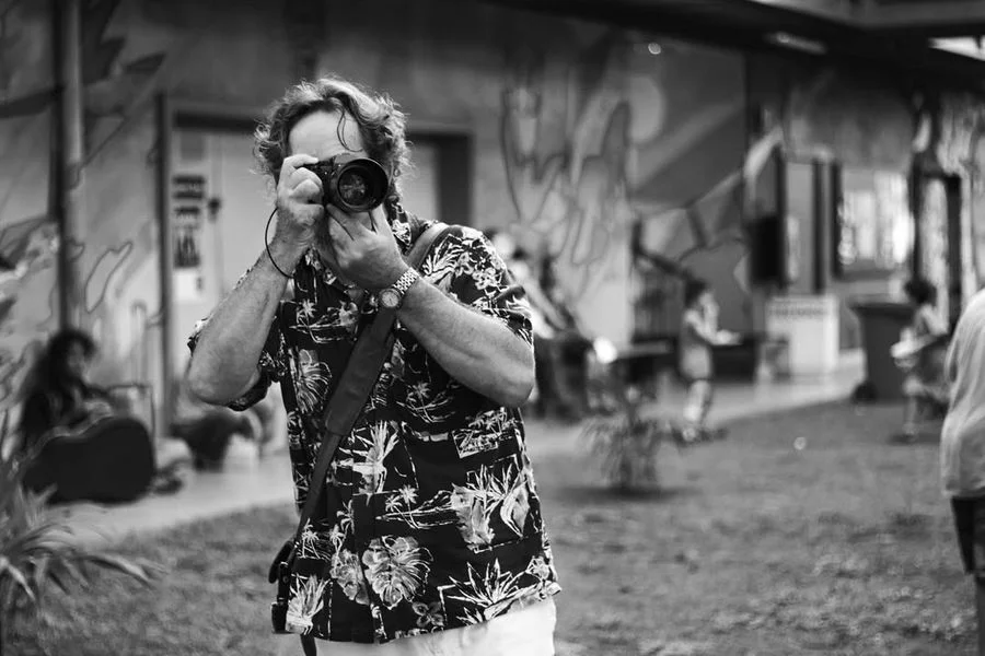 Hier, au cœur de Papeete, sous les auvents usés du - 6