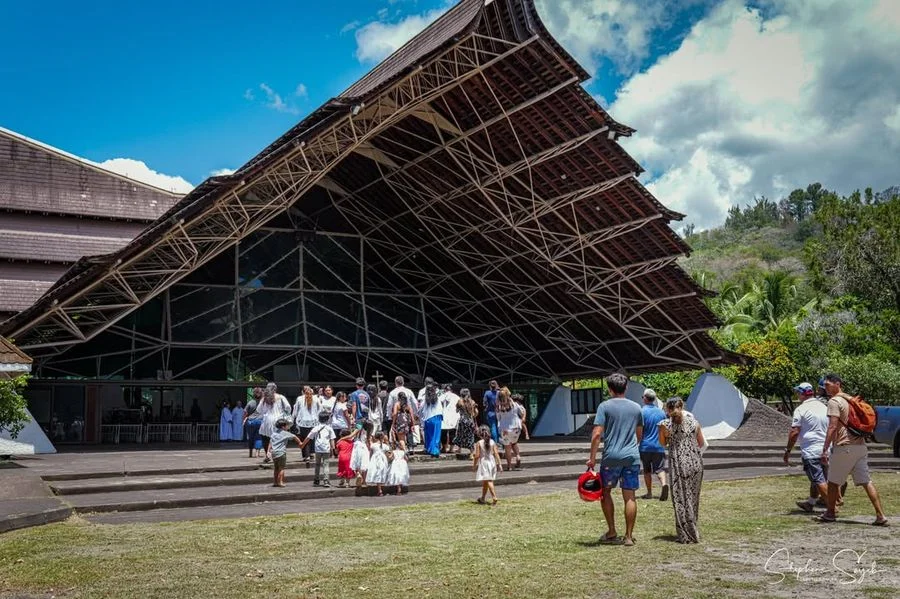 Aujourd’hui, le regard se promène entre passé et p - 8