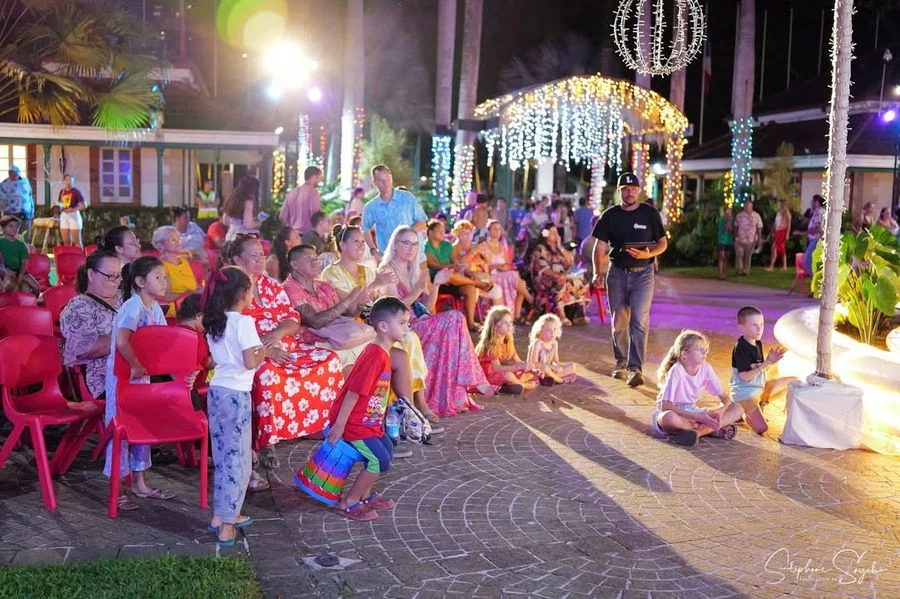 Noera à Papeete & à la Présidence. Hier soir, malg - 10