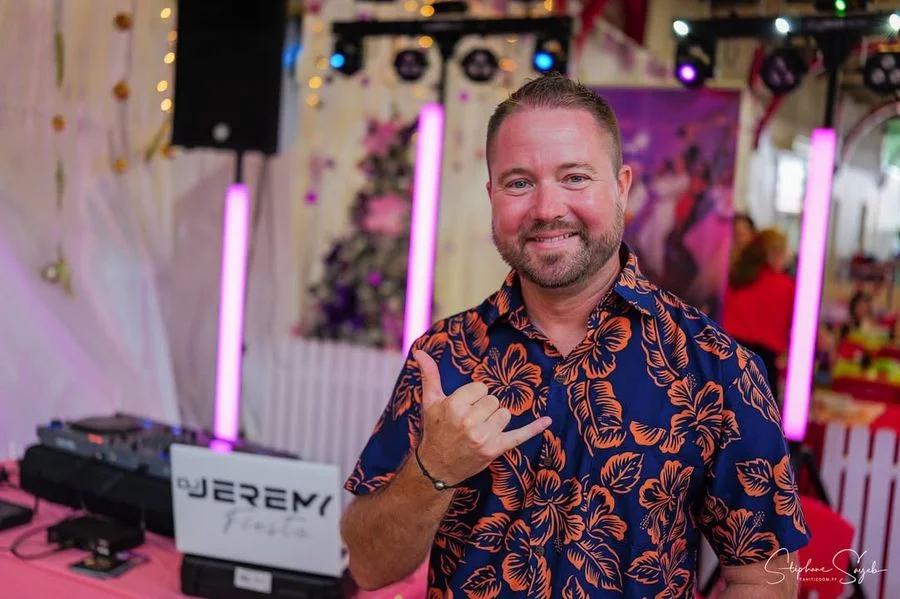 La magie de Noël s'installe déjà au marché de Pape - 11