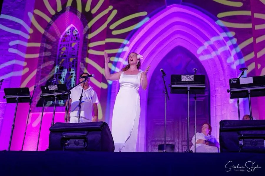 Hier soir, lors de la nocturne du Noël de Papeete, - 12