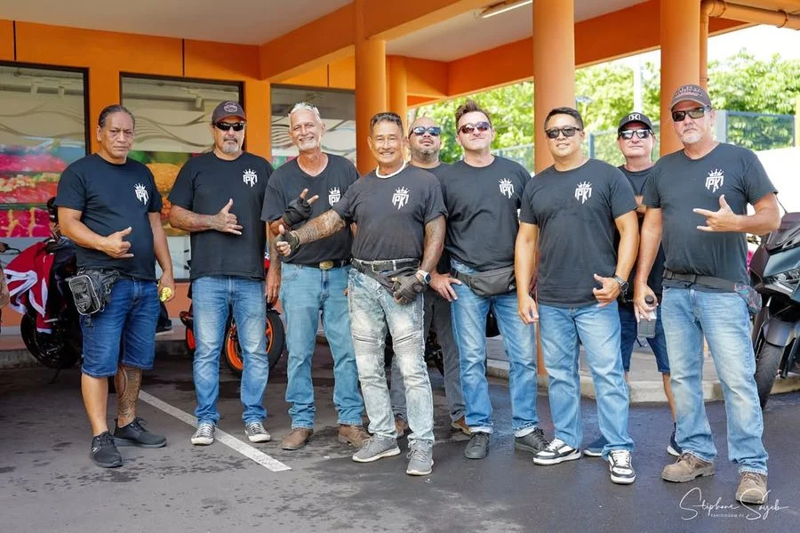 Ce matin à Tamanu, sous un soleil qui tape fort, ç - 8