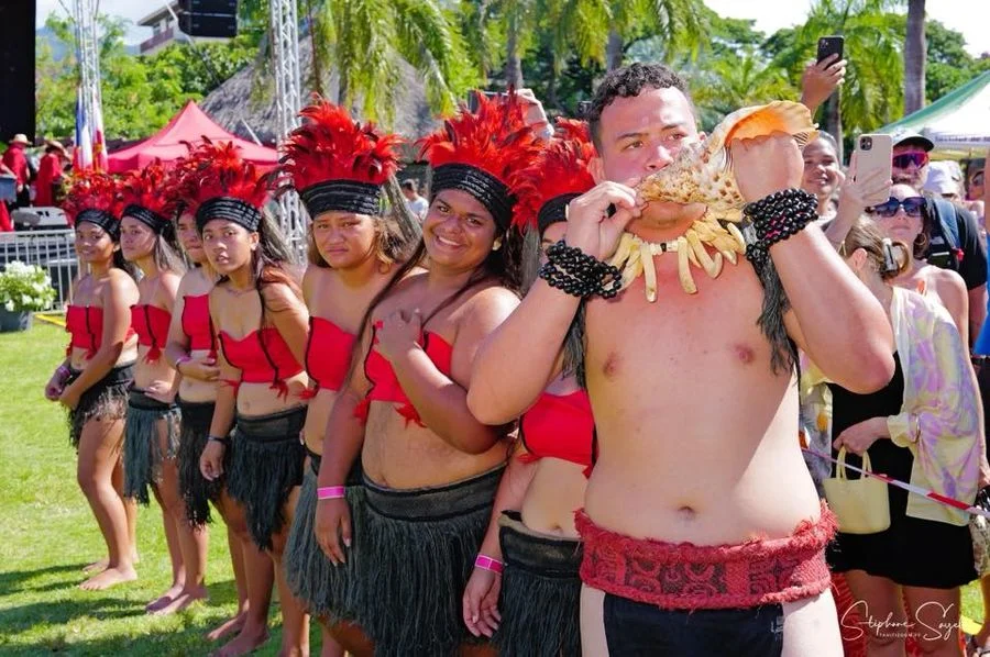 Comme une vahine sortie d’un rêve marquisien, drap - Photo 8