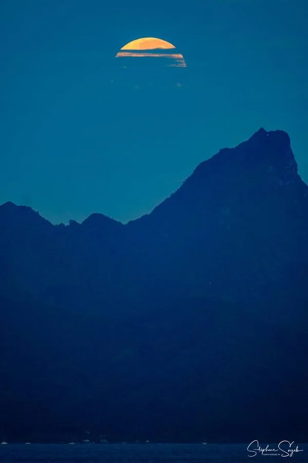 Ce matin aux aurores, la pleine lune s’est levée p - Photo 2