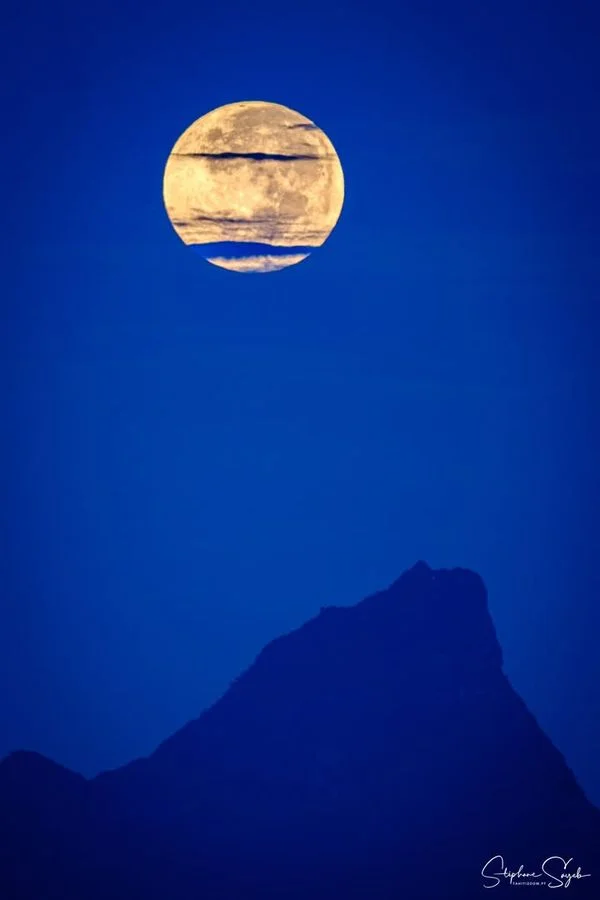 Ce matin aux aurores, la pleine lune s’est levée p - Photo 4