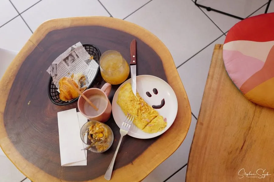 Il y a des matins à Papeete où le monde dehors gro - Photo 10