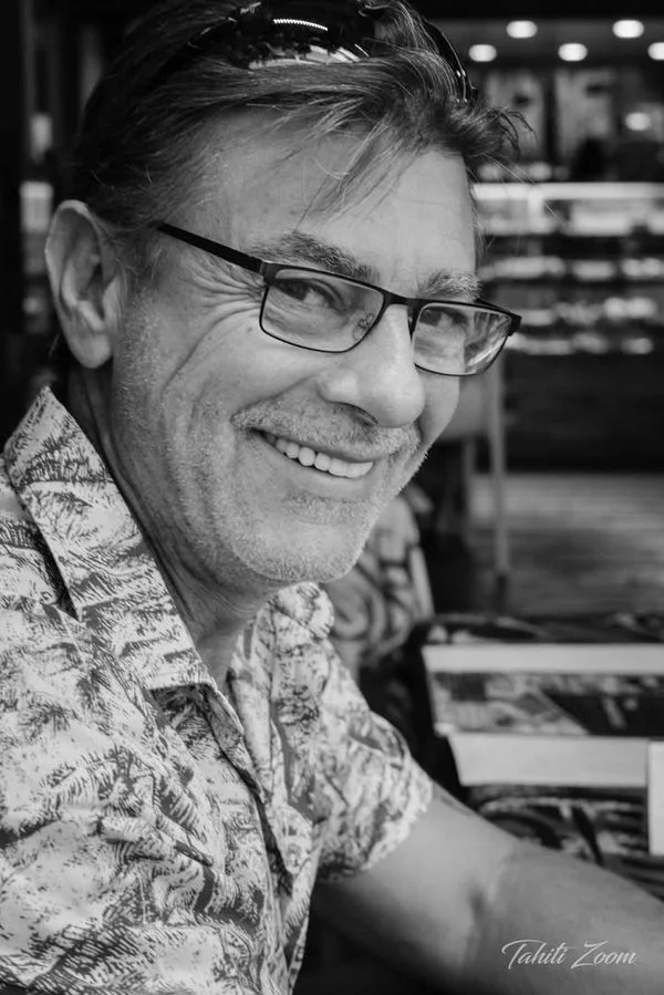 Noir et blanc. Lumière et ombre. Des visages qui r - Photo 12