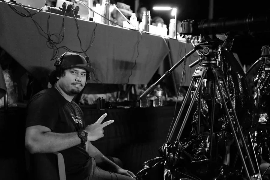 Derrière chaque image, il y a un œil qui veille. À - Photo 4