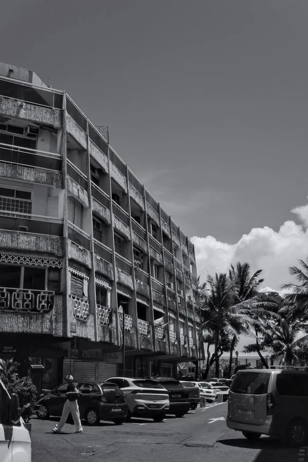 Papeete, un dimanche pas comme les autres. Pendant - Photo 4