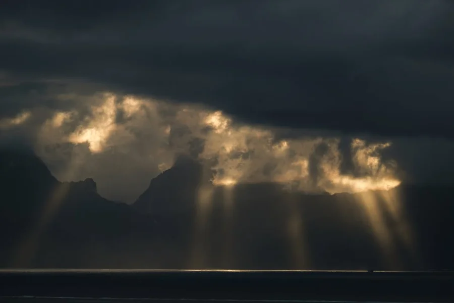 Au-dessus de Moorea, le ciel s’est entrouvert pour - 2