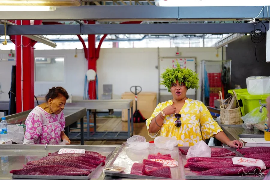 Sous la pluie fine de ce dimanche matin, le marché - 3