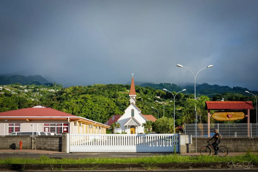 Tombeau du Roi. Un coin simple, vrai. L’eau calme, - 11